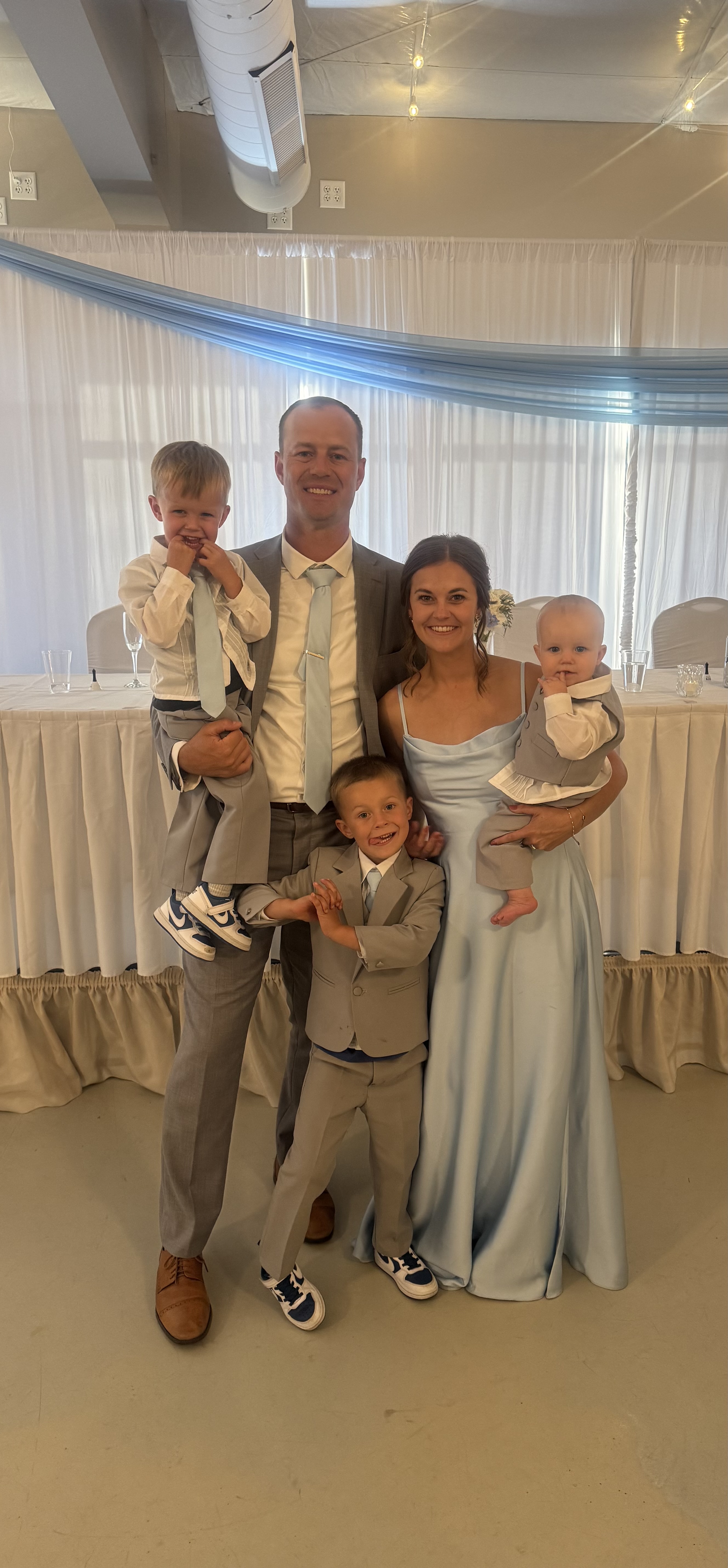 Riley Knake Family Photo at a wedding